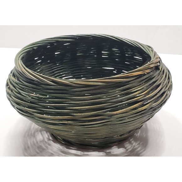 Wicker Basket Green 9" Round Decorative Bowl Artisan Weaving 9" Diameter Home De - Picture 1 of 7